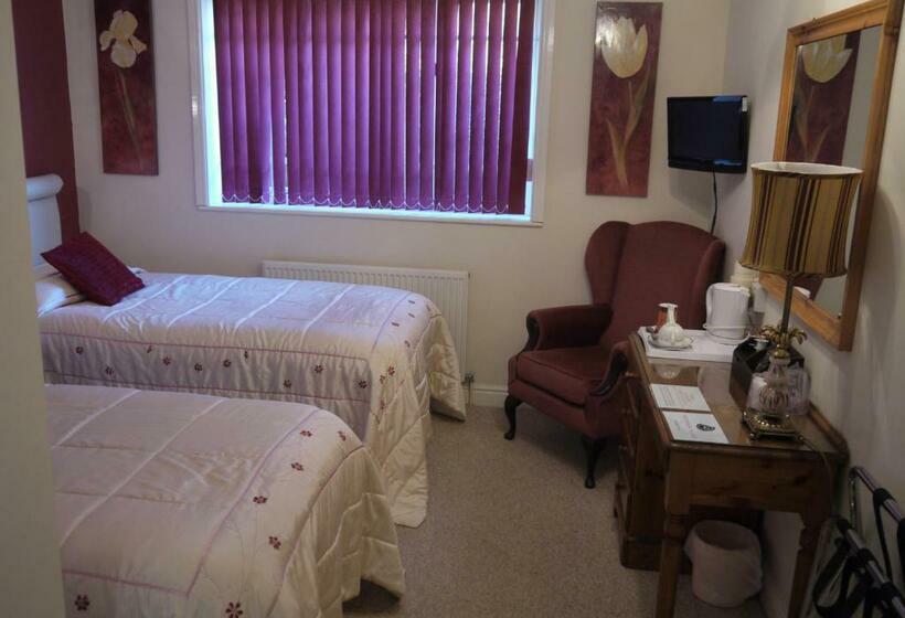 标准间, The Lodge