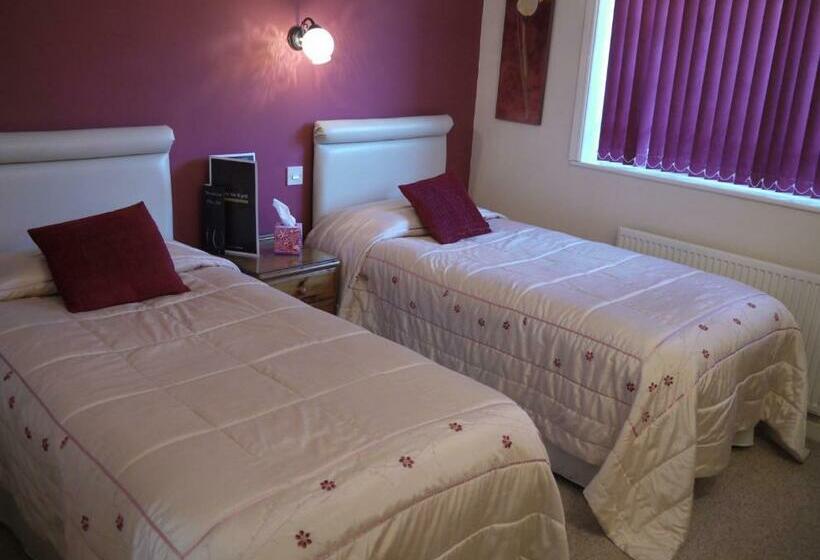 标准间, The Lodge