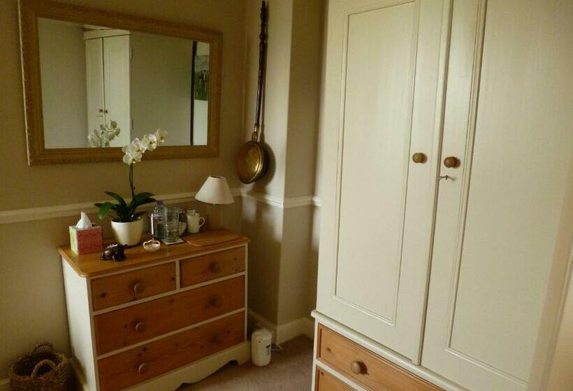 带大床的标准间, Hall Farm Bed & Breakfast