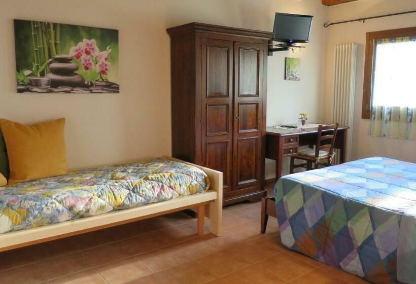 Трехместный Номер Классика, Agriturismo L Albara   Wines, Pool & Spa