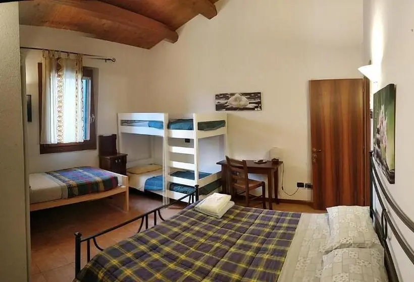 ファミリールーム, Agriturismo L Albara   Wines, Pool & Spa
