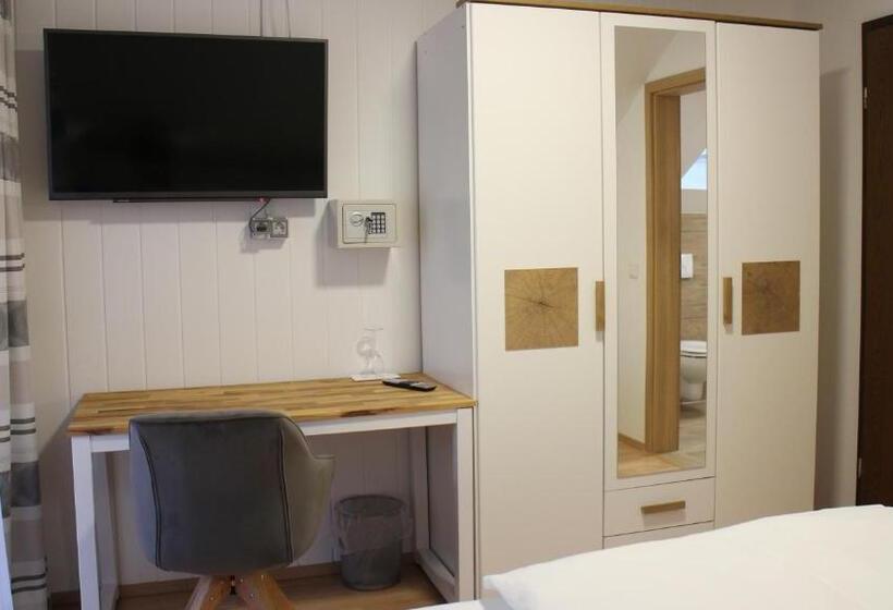 Standart Oda, Glas Schwarzwald