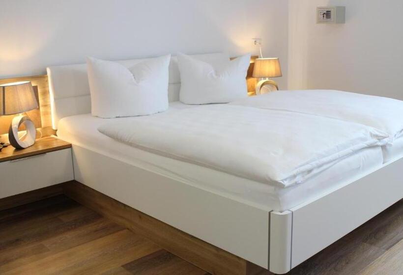 Büyük Çift Kişilik Yataklı Standart Oda, Glas Schwarzwald