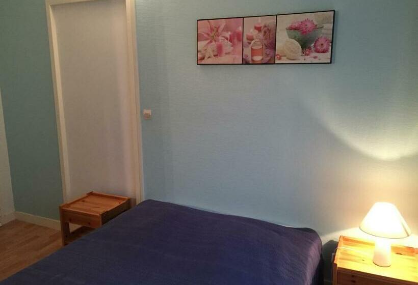 غرفة قياسية, Le Commerce