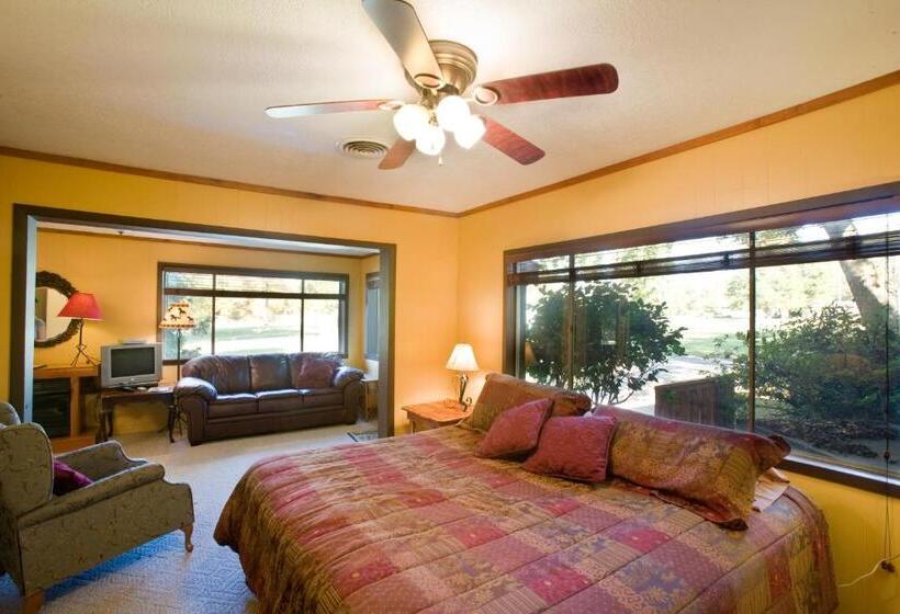 Люкс Повышенной Комфортности, Panther Valley Ranch