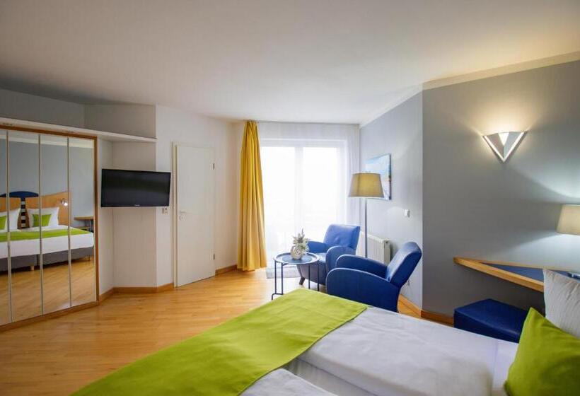 Номер Стандарт с Балконом, Inselhotel Kleiner Bodden