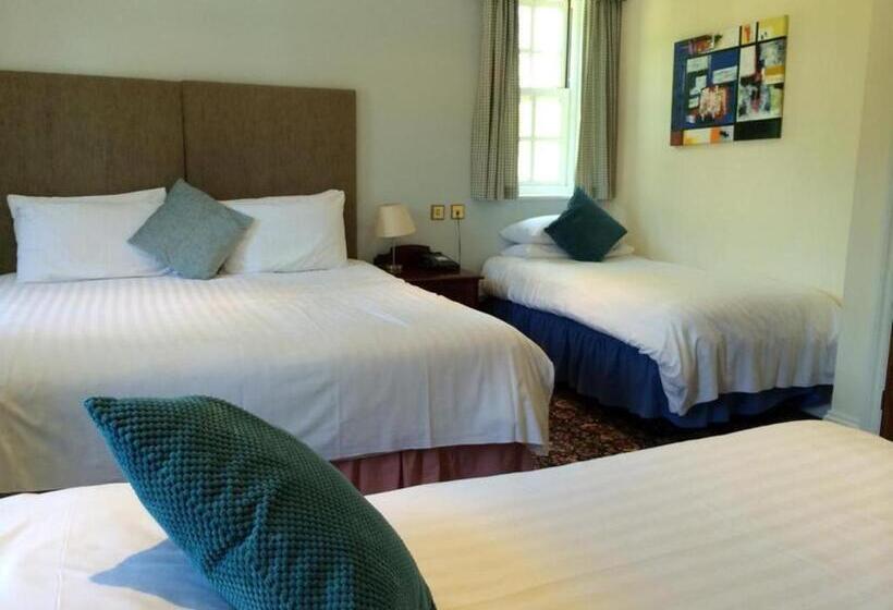 ファミリールーム, Stoke Lodge