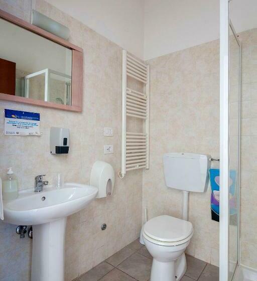 غرفة قياسية, Ostello Corniglia