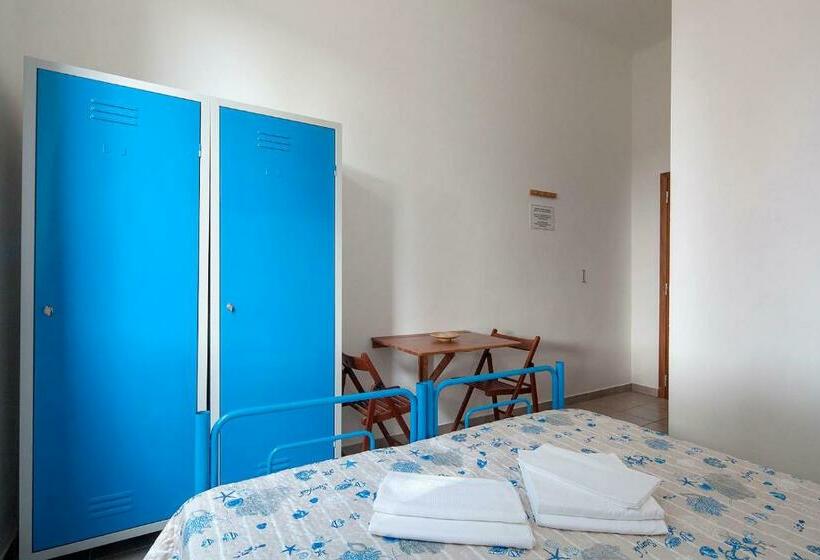 غرفة قياسية, Ostello Corniglia