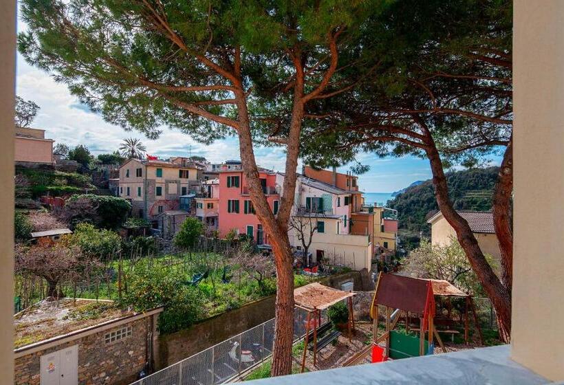 غرفة قياسية رباعية, Ostello Corniglia