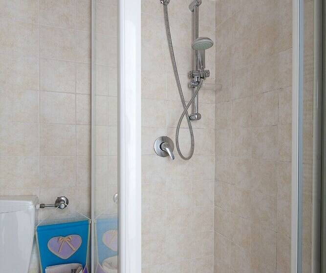 غرفة قياسية, Ostello Corniglia