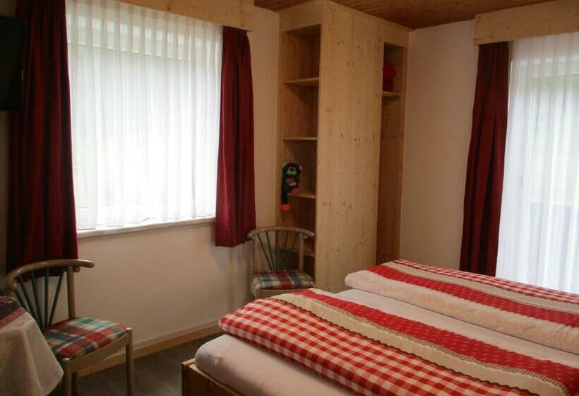 חדר סטנדרט, Adlerhorst