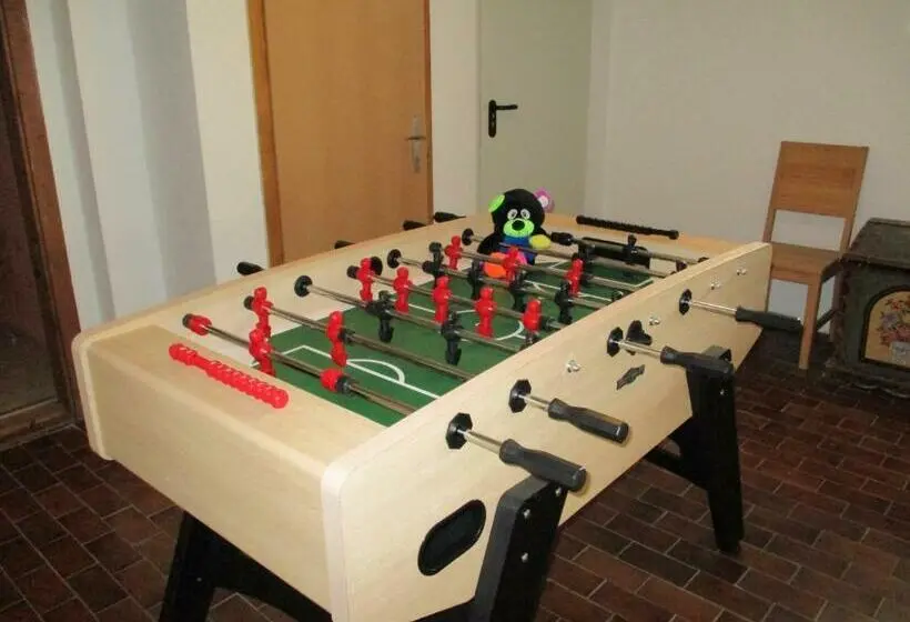 マウンテンビューファミリールーム, Adlerhorst