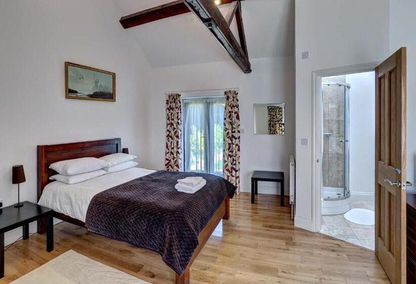 3间卧室的房子, Annapurna Guest House