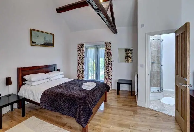 ３ベッドルームハウス, Annapurna Guest House