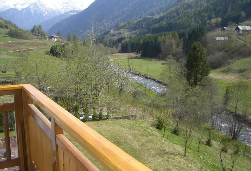 דירת שני חדרים, Residence Alice