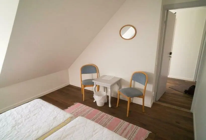 バス共有のスタンダードルーム, Tjärö Hotell & Vandrarhem