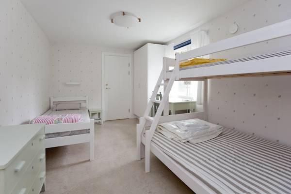 Номер Стандарт Трехместный, Tjärö Hotell & Vandrarhem