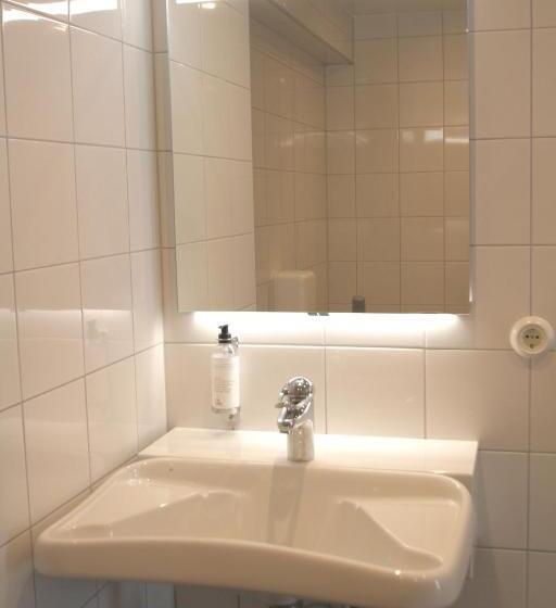 Номер Стандарт, Tjärö Hotell & Vandrarhem