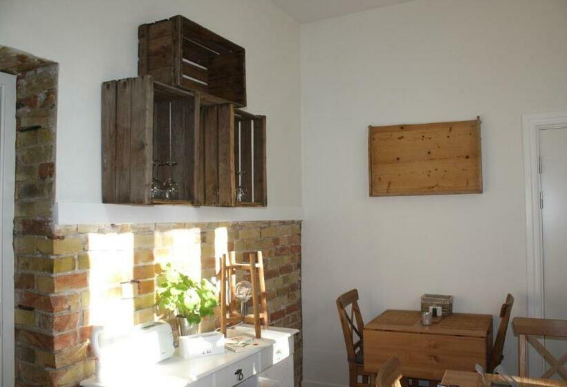 Номер Стандарт, Wramsta B&b