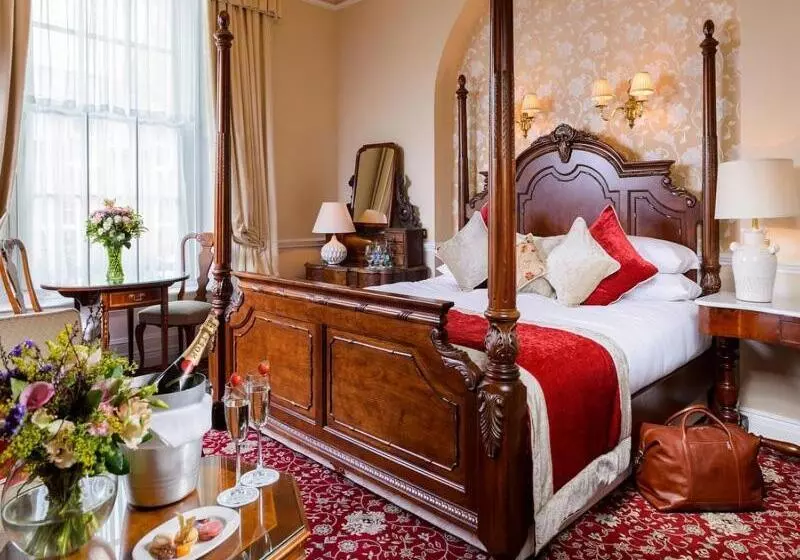 キングサイズベッドのデラックススイート, Dingle Benners Hotel