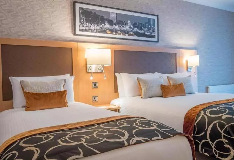 اتاق لوکس خانوادگی, Clayton Hotel Belfast City