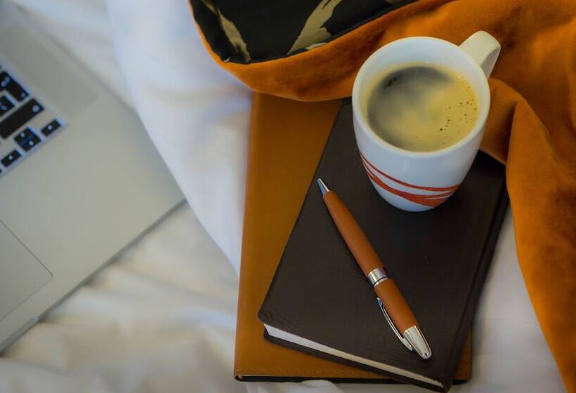 Номер Deluxe, Clayton Hotel Belfast City