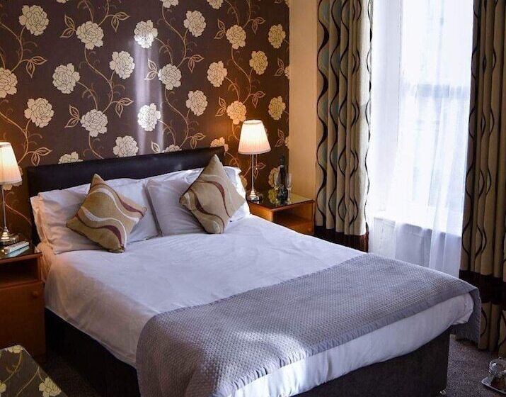 スタンダードルーム, Dobbins Inn