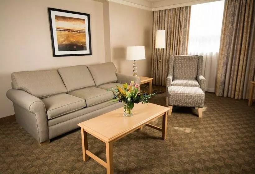 سوییت اجرایی, Edmonton Inn And Conference Centre