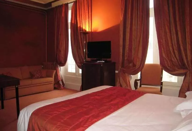 سوییت جونیور, Hôtel Les Maréchaux
