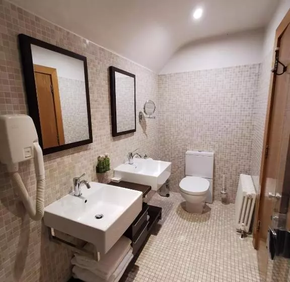 اتاق لوکس سه تخته, Langtons Hotel Kilkenny