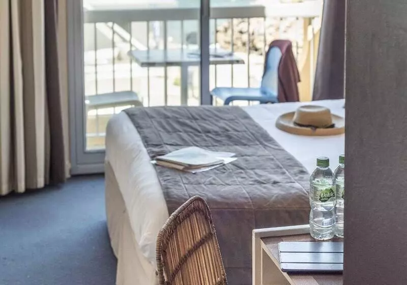 海の見えるコンフォートルーム, Logis Hôtel Restaurant Le Calluna