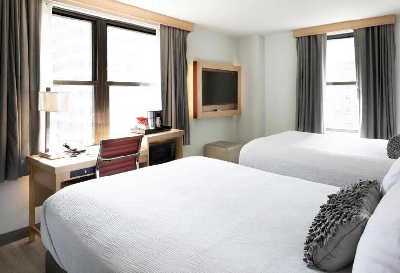 اتاق لوکس, Saint Clair   Magnificent Mile