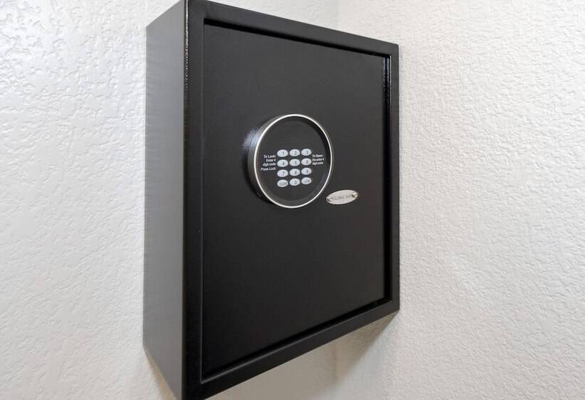 اتاق استاندارد با 2 تخت دوبل, Saint Clair   Magnificent Mile