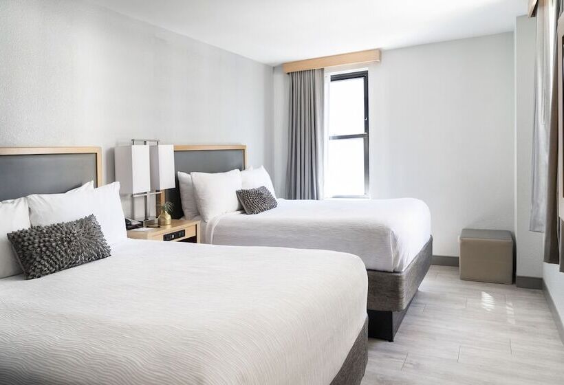 اتاق استاندارد با 2 تخت دوبل, Saint Clair   Magnificent Mile