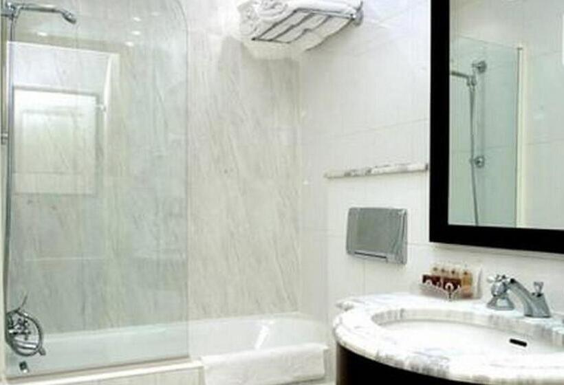 Номер Deluxe, Victoires Opera