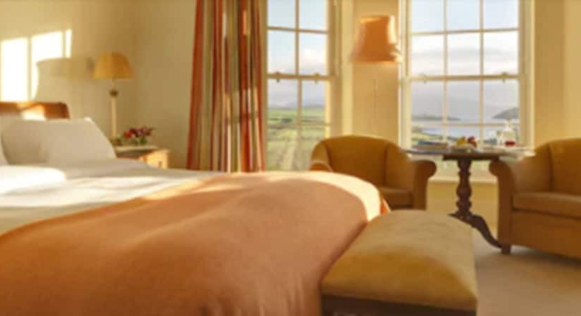 חדר דלוקס, Emlagh House