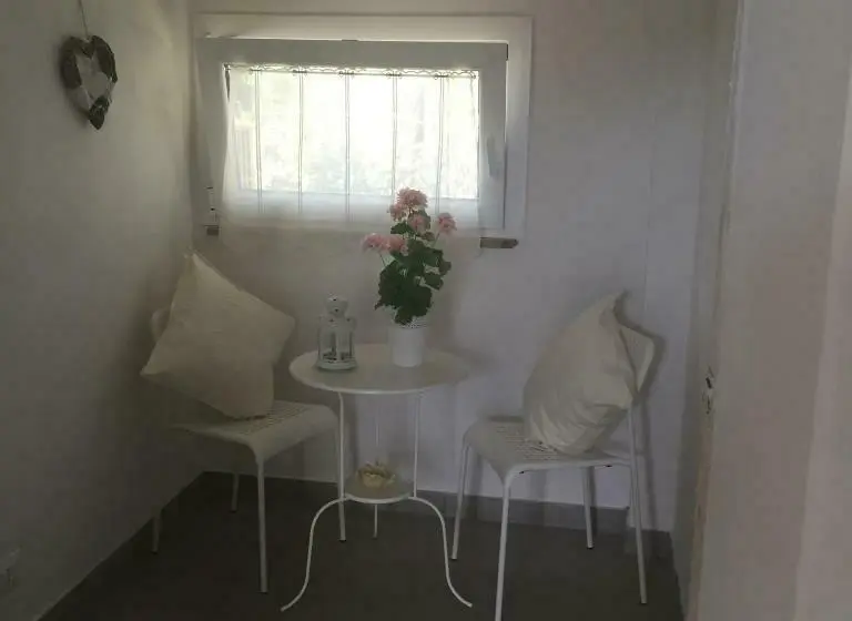 スタンダードルーム, B&b Monte Di Bu