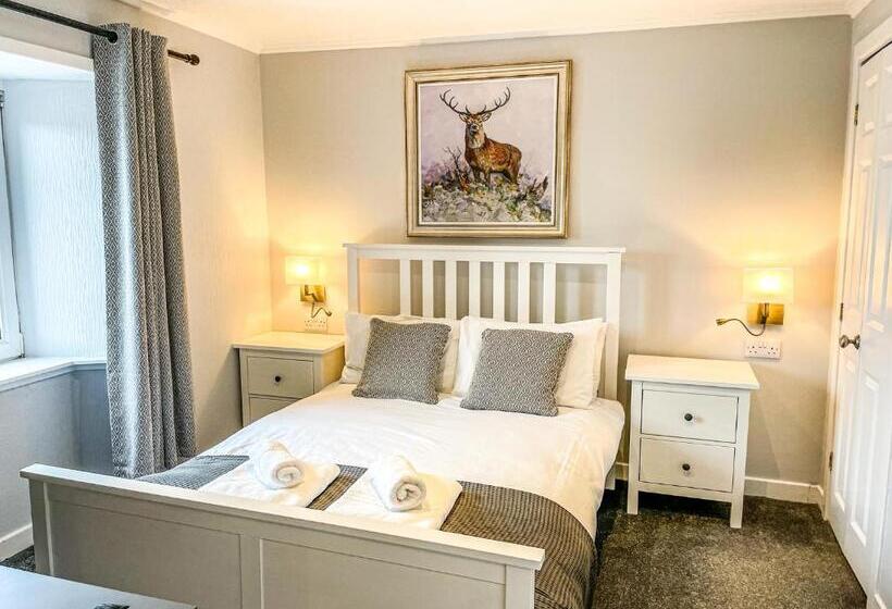 Standart Oda, Broadford House Skye