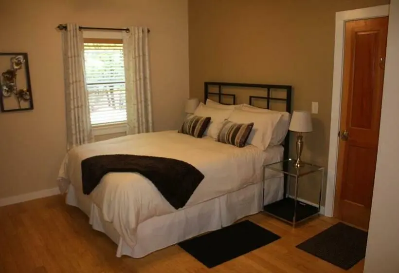 スイート, The Inn At Shasta Lake