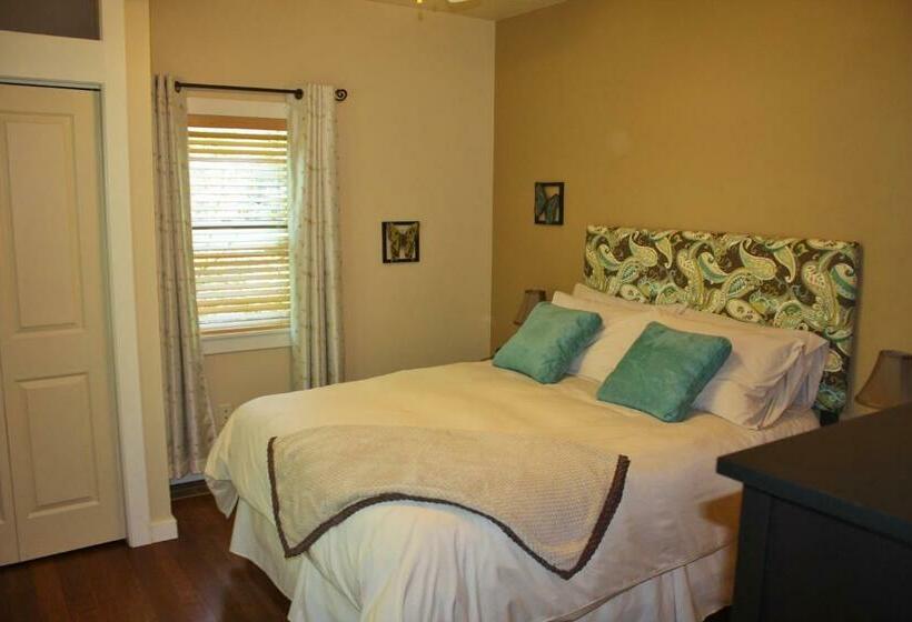 디럭스 스위트, The Inn At Shasta Lake