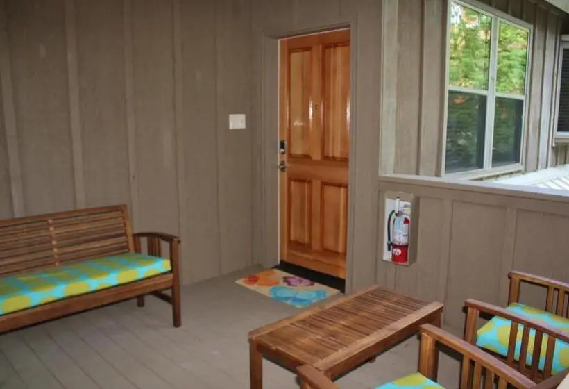 デラックススイート, The Inn At Shasta Lake