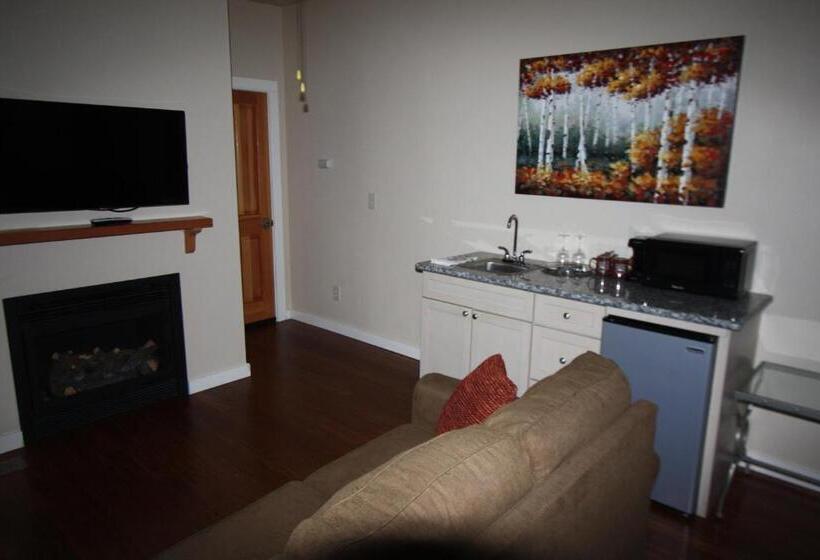 디럭스 스위트, The Inn At Shasta Lake