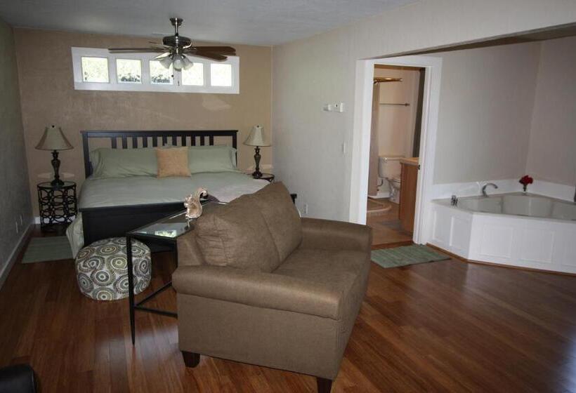 스탠다드 룸 킹사이즈 침대, The Inn At Shasta Lake