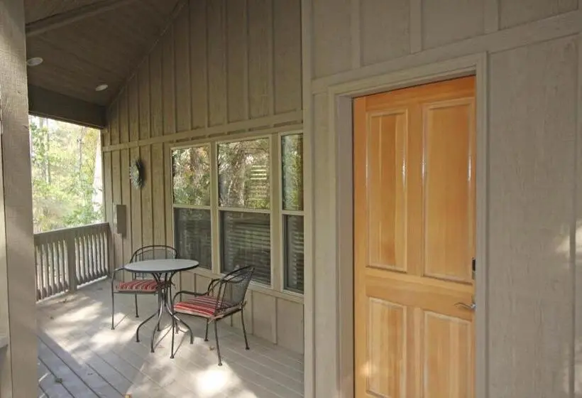 シャレー・スペリアー1寝室, The Inn At Shasta Lake