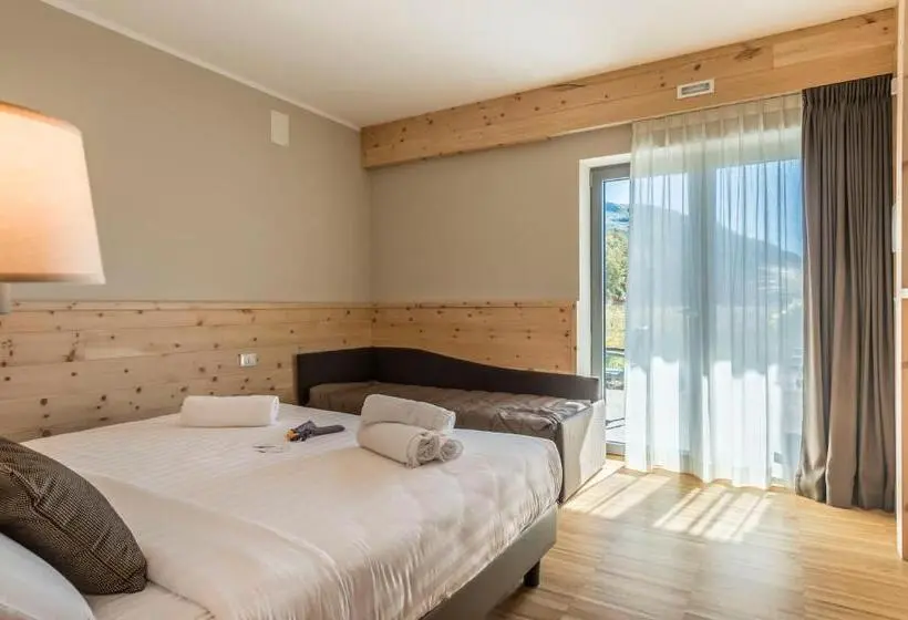 庭の見えるスタンダードトリプルルーム, Agritur La Dolce Mela   Adults Only