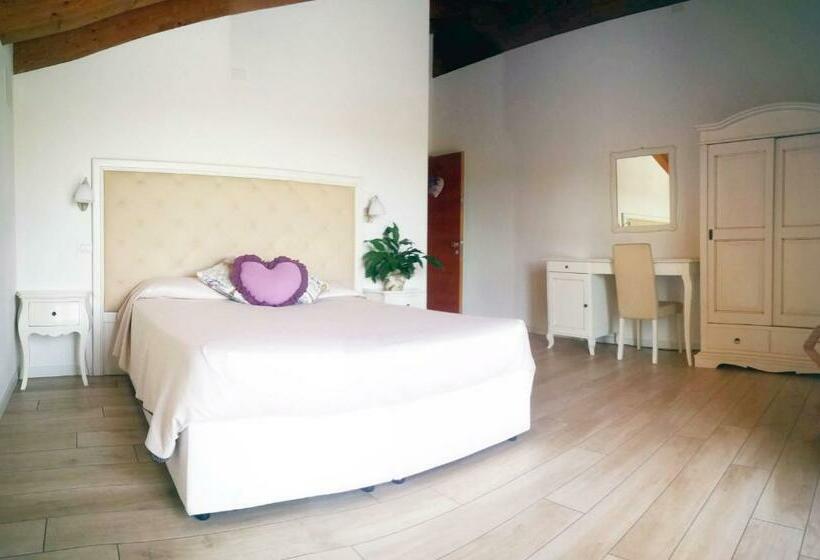 غرفة سوبيريور مطلّة علي الحديقة, Agriturismo Casa Rossa