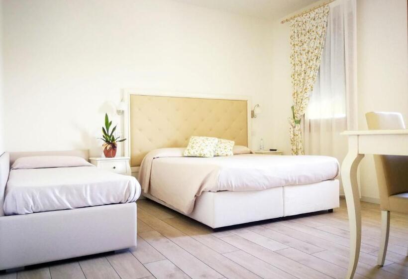 غرفة قياسية ثلاثية, Agriturismo Casa Rossa