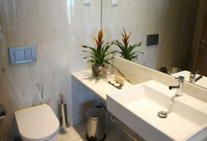 オーシャンビュースタンダードルームテラス付き, Quinta Vale Da Roca