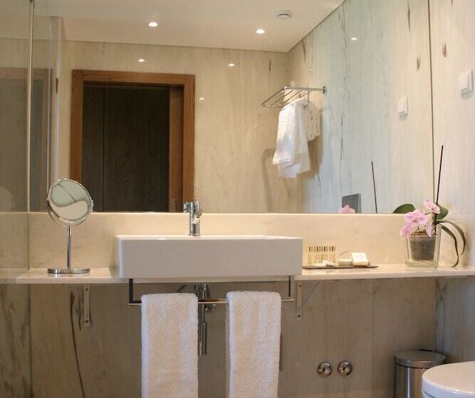 オーシャンビュースタンダードルームテラス付き, Quinta Vale Da Roca